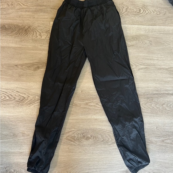 Black jogging suite - Picture 3 of 3